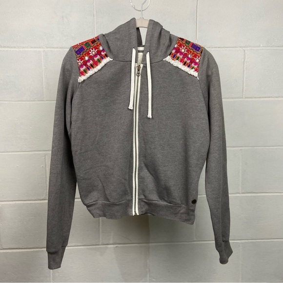 Billabong Designers Closet Gray‎ Indian Embroidered Zip Up Hooded Sweatshirt - Picture 1 of 9